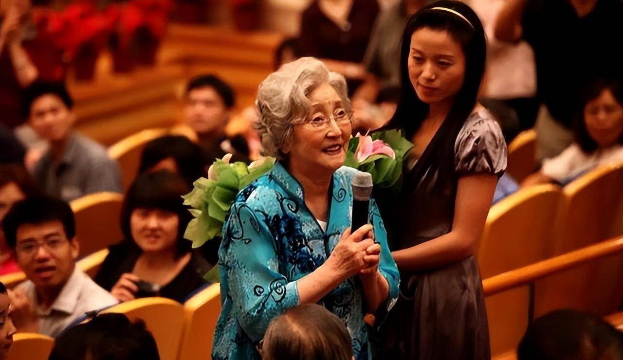 蒋英:丈夫是钱学森,学生是歌唱家李双江,她如何活成一代传奇?