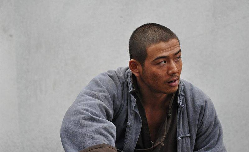 39岁杨烁:从红极一时到万人嘲讽,来之不易的成功,为何不珍惜?