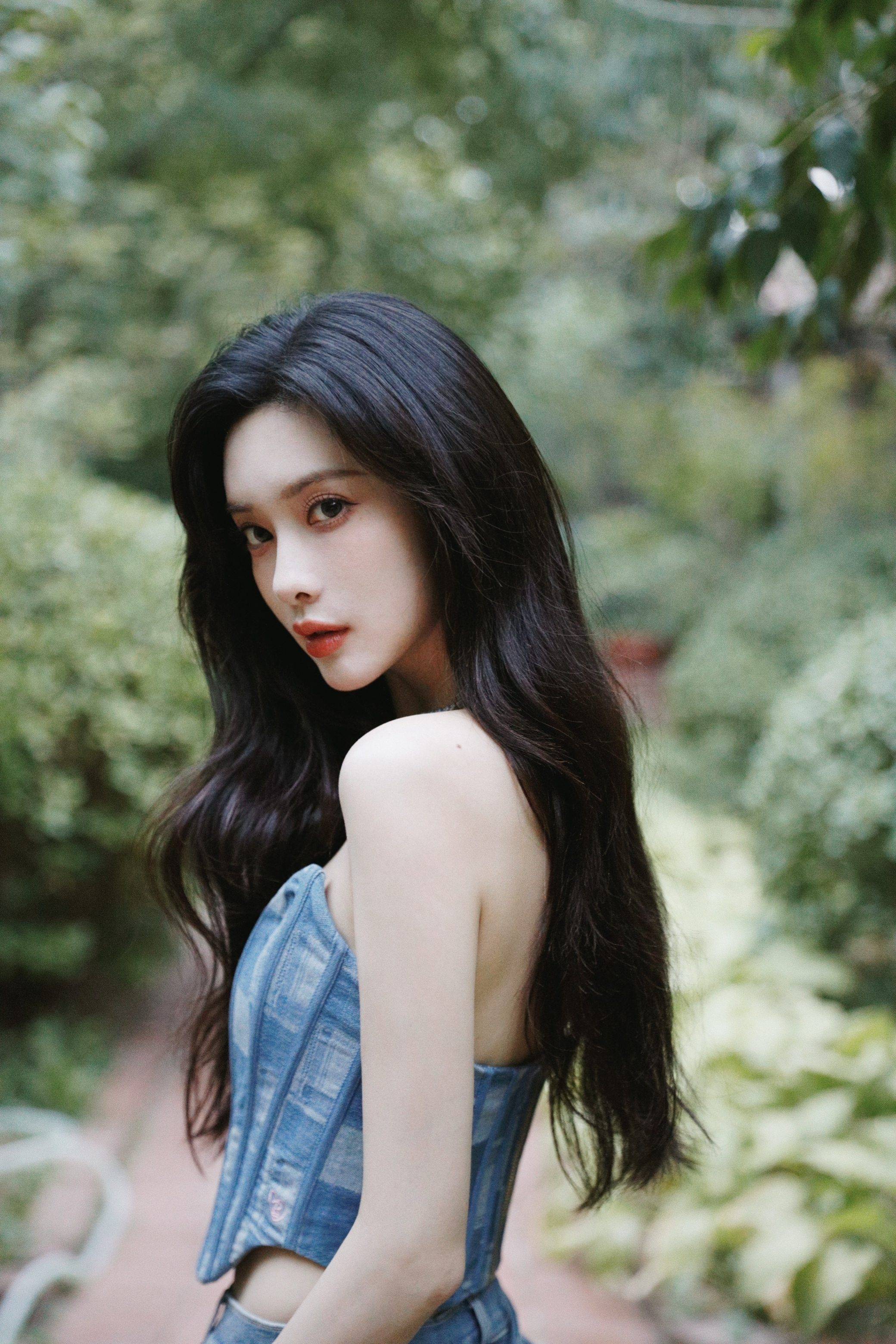 孟子义抹胸装甜美可爱写真_经典_网友