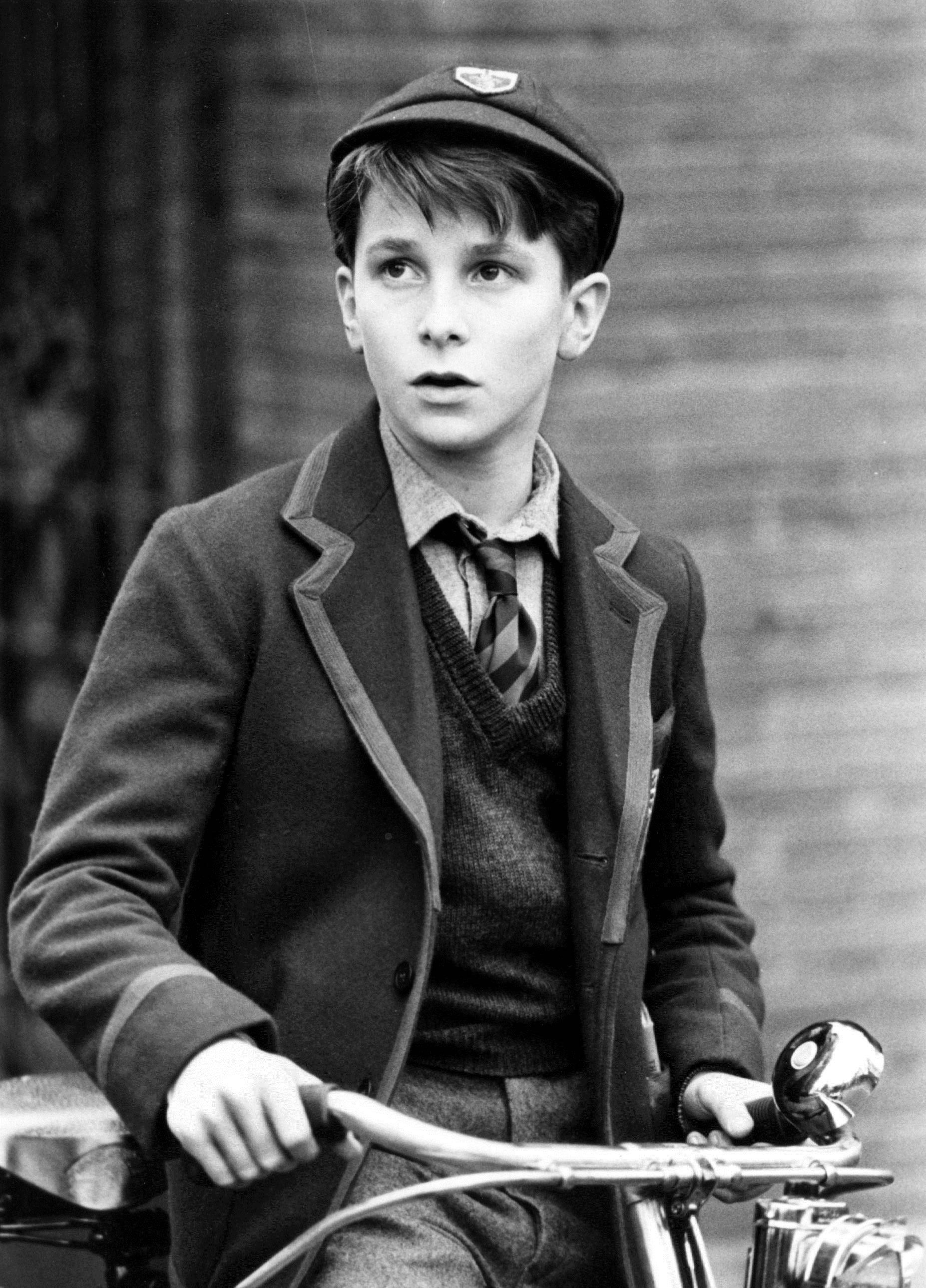 卡梅隆在一众试镜的男演员中,相中了23岁的莱昂纳多,要知道竞争者中