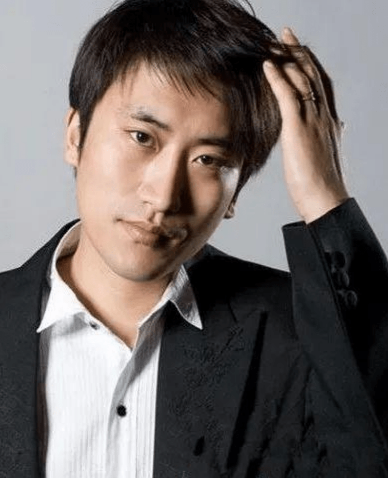 2017年,著名演员吴京在拍摄自导自演的《战狼2》这部影片时,资金出现