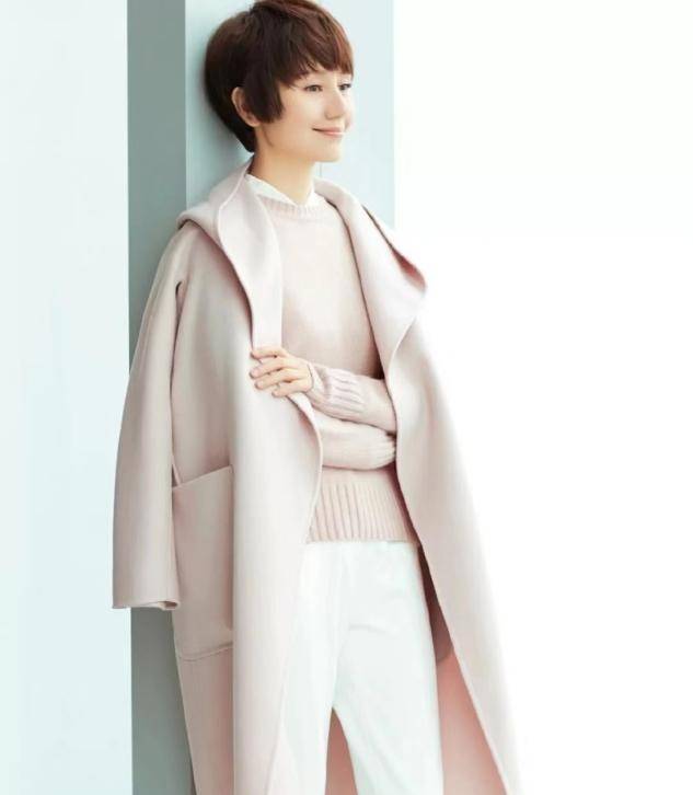 袁泉为何总是"短发"?看着她长长的发型,我恍然大悟,_女性_气质_五官