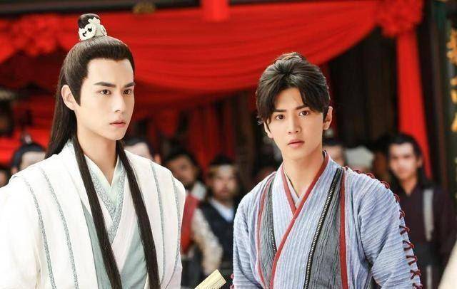 《绝代双骄》胡一天古装初体验,无惧m字额剃发演完美花无缺_古装戏