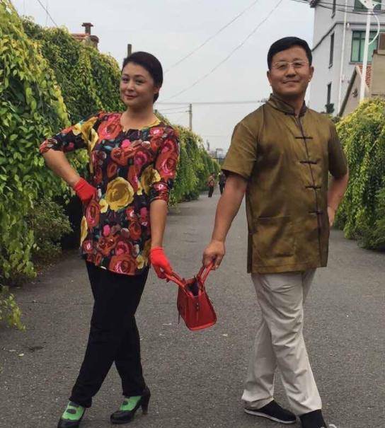 王小宝:分手原配,娶小19岁娇妻,有赵本山支持就能为所欲为吗?