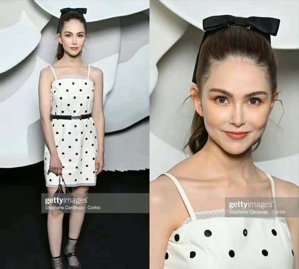 昆凌巴黎时装周像18岁少女!身材一点也不像生了三个孩子的