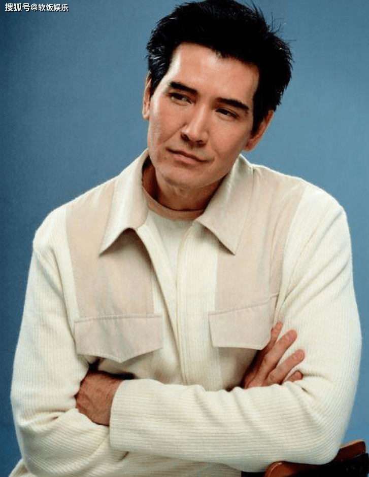 63岁费翔现身成都路演!