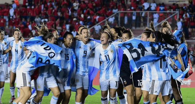 女足世界杯上,阿根廷队在一场激烈的比赛中遭意大利队绝杀_球员_挑战