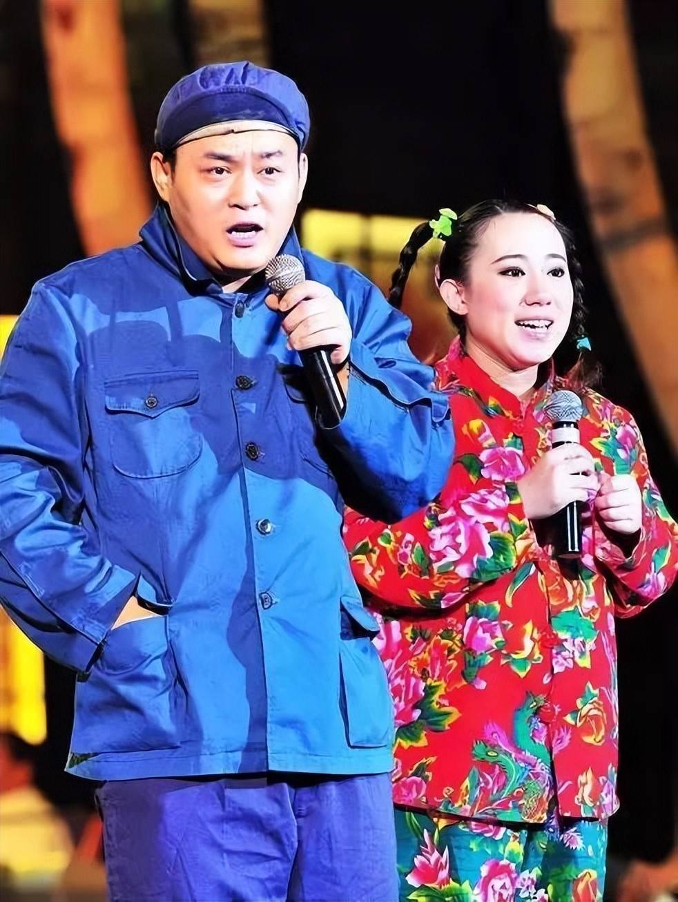 凭借《不差钱》一夜成名的丫蛋,抛弃丈夫,跟同门师弟好上了_赵本山_王