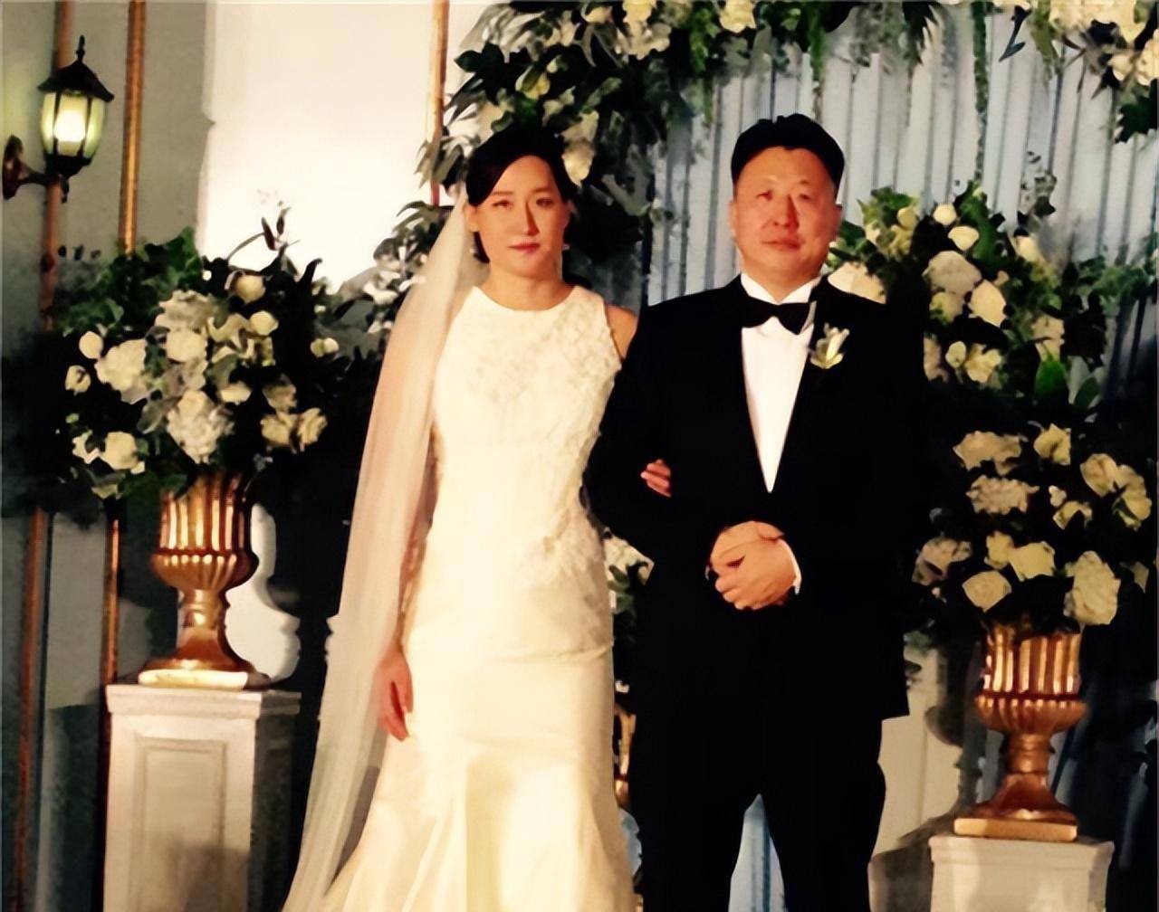 泳坛名将刘子歌:嫁给大23岁教练,如今定居国外_金炜_游泳_北京奥运会