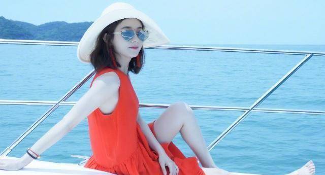 赵丽颖婚后生活有点甜,凌晨还不忘晒出老公视角美照,卖萌超可爱