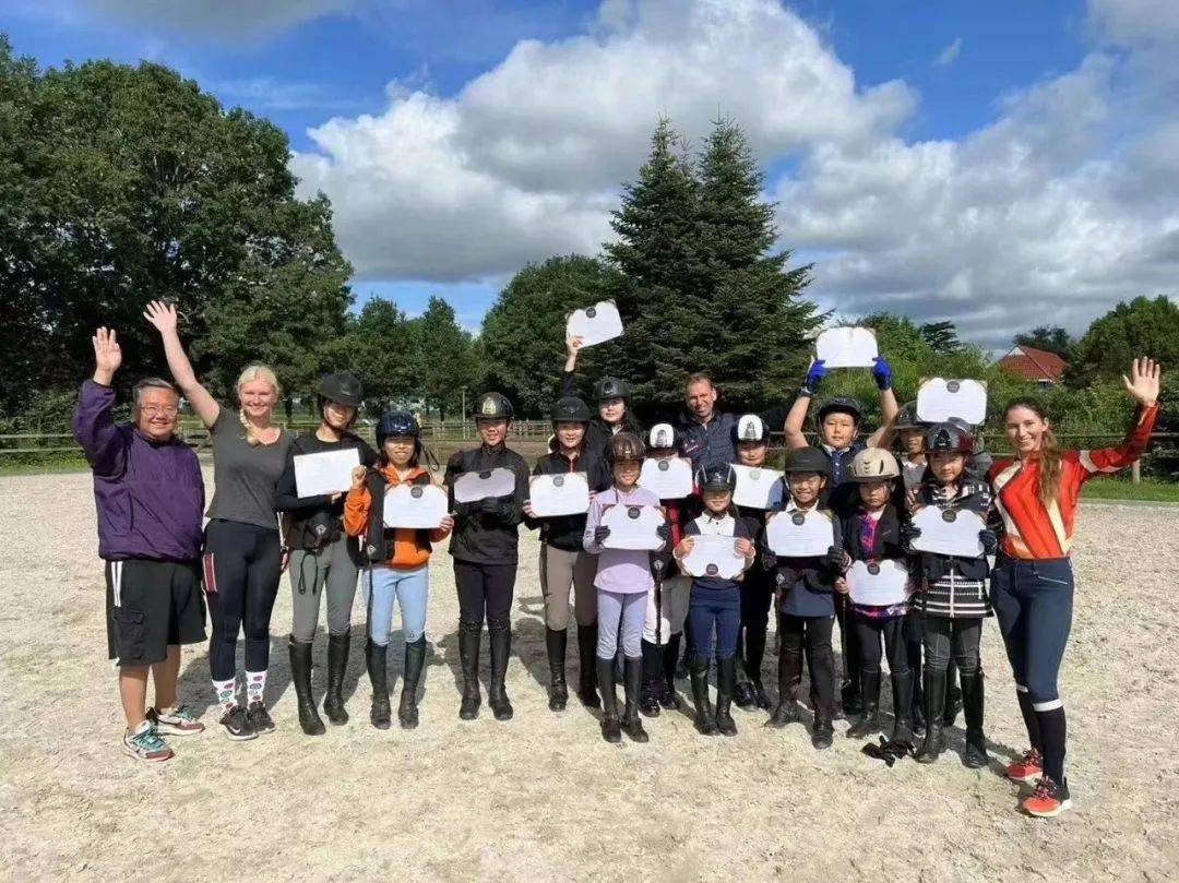 ckur荷兰马术夏令营一期完美收官!现场助威中国马术队冲击巴黎奥运会!