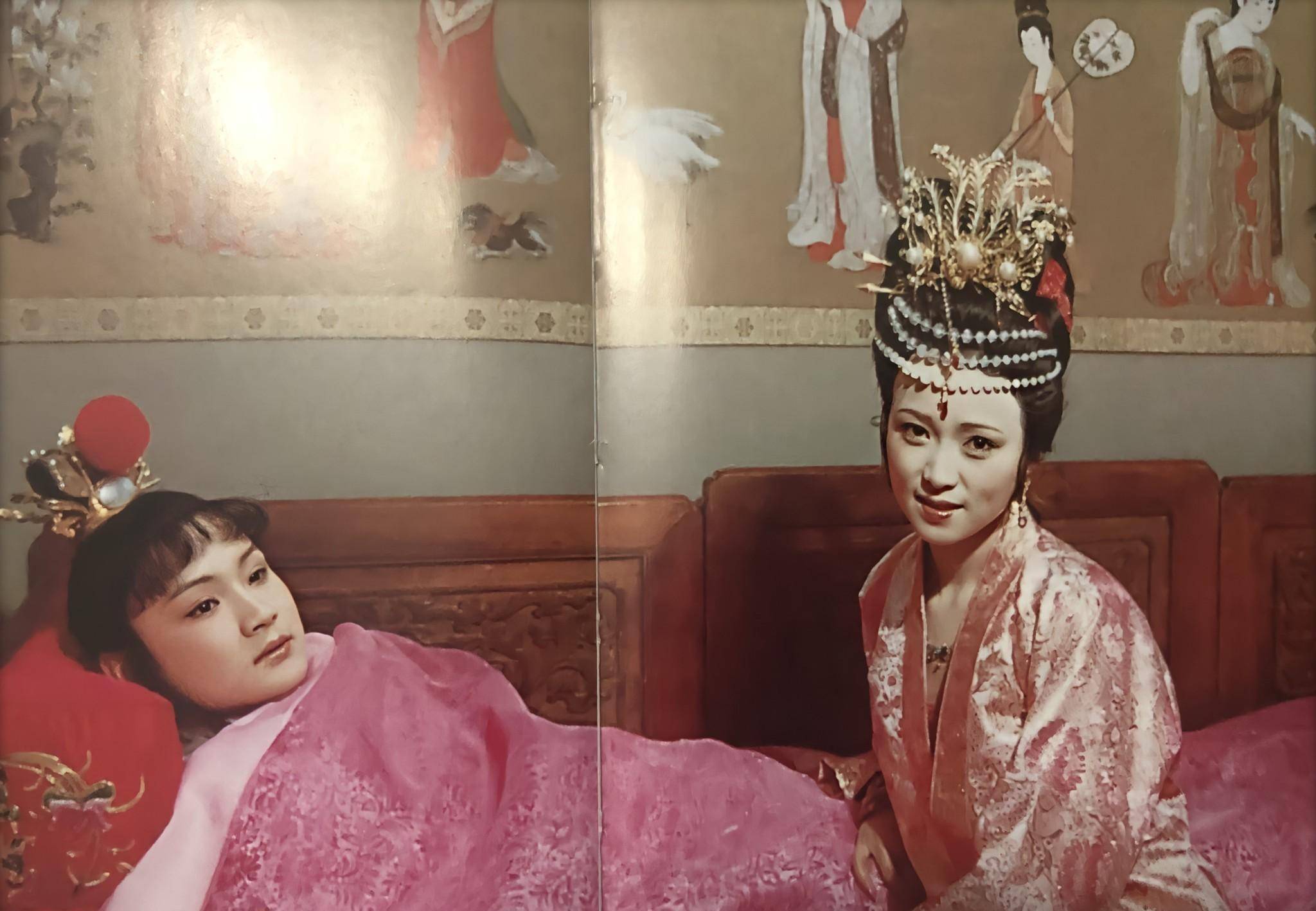 为何选择同袭人偷试 你看他梦醒后袭人都说了啥_贾母_秦可卿_王夫人