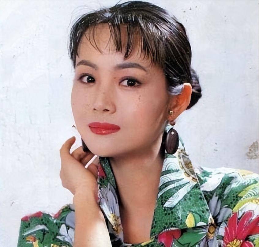 "苏麻喇姑"朱娜:与沙宝亮结婚后退出娱乐圈,如今她过得怎么样_康熙