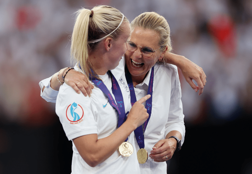 不断寻求挑战的英格兰女足主帅_萨里娜·威格曼_主教练_荷兰