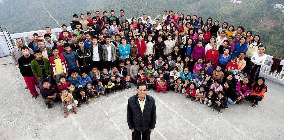 在印度米佐拉姆邦的一个农村里,存在一位被世代所仰慕的传奇男子齐奥