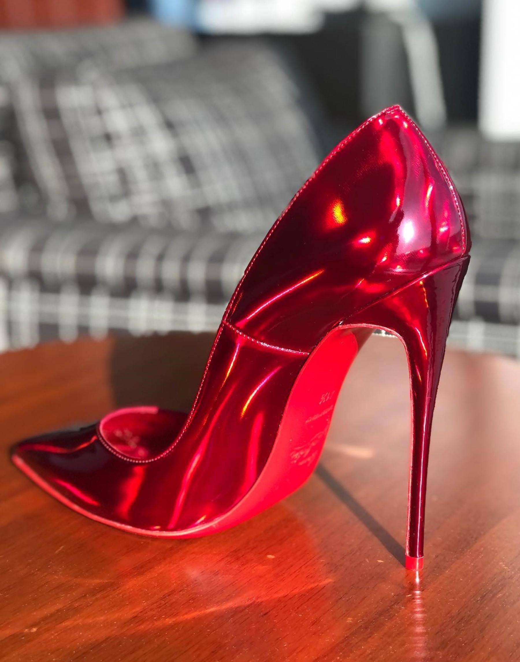 cl的sokate120:高跟鞋之间的经典与时尚_女性_的设计_着者