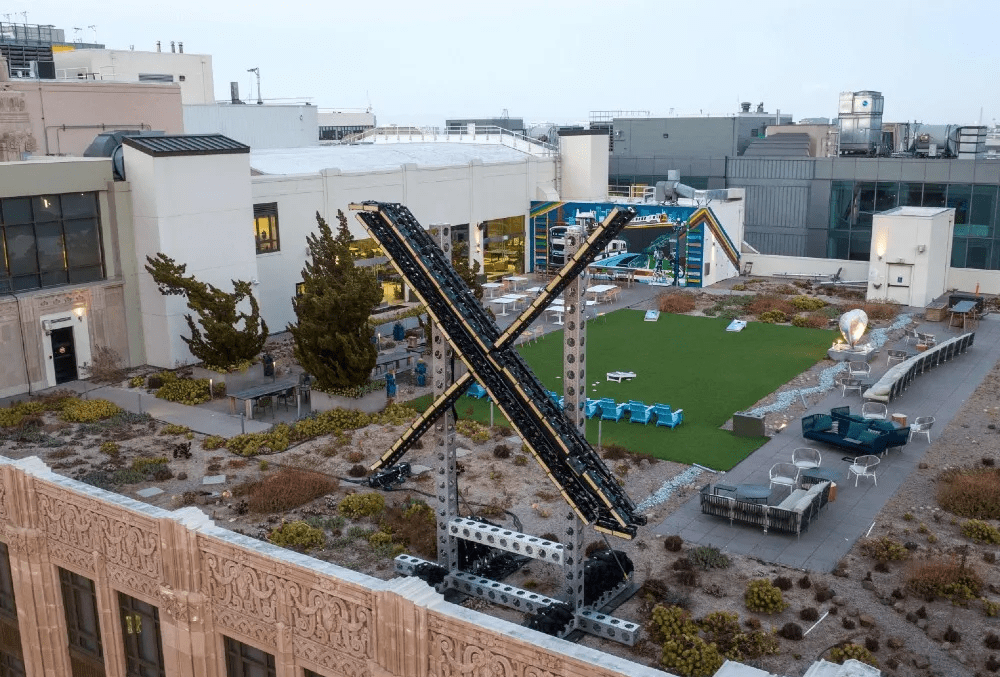 文 | yoyo编辑 | 向南自打马斯克入主推特后,基本上是三天一小作,五天