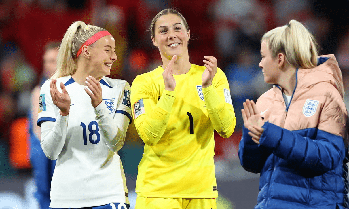 门将认为母狮队在进入16强时处于"有利位置"_阵型_玛丽·厄普斯