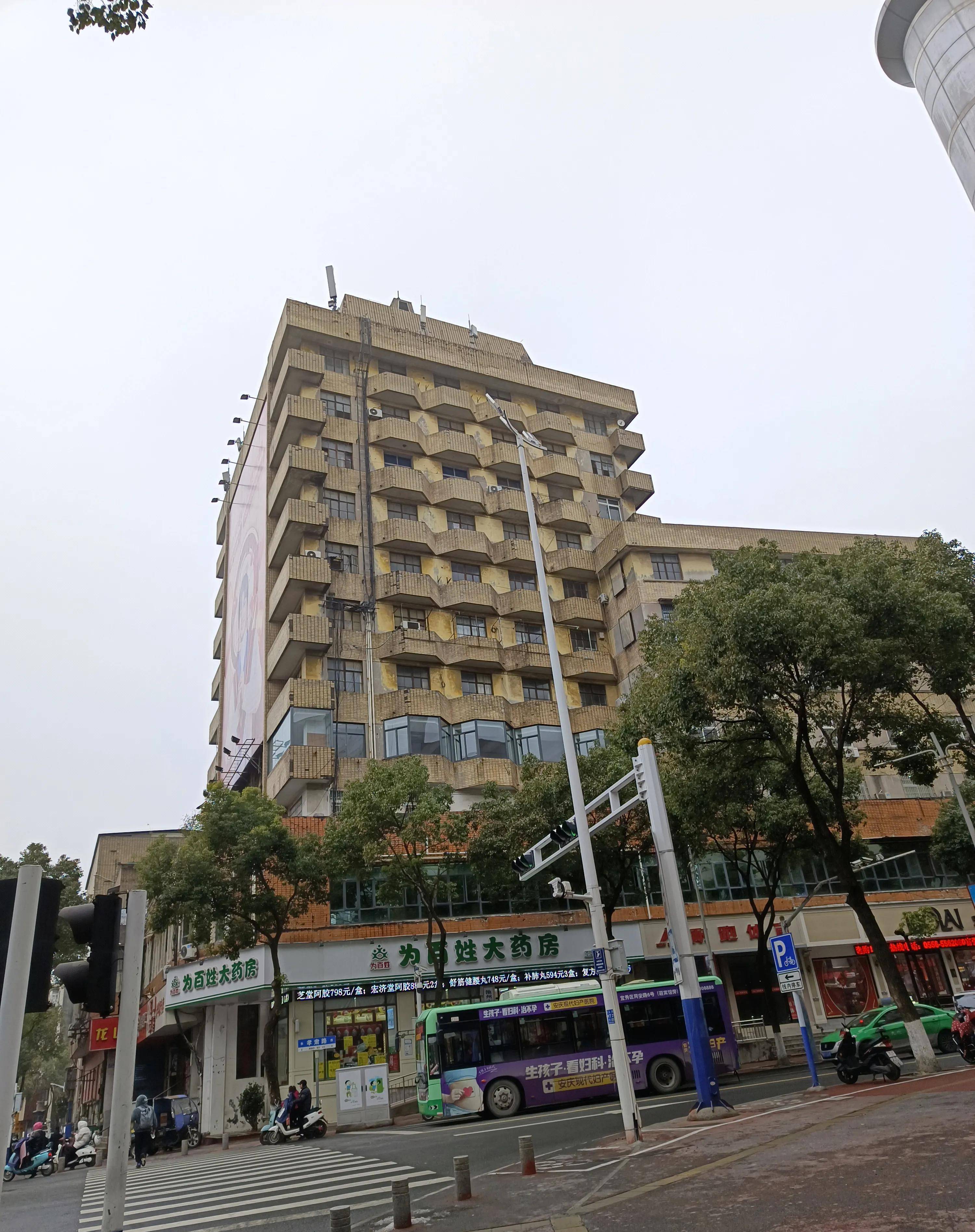 余光烈老先生,倘若先修路后命名,您还会起名龙山路吗?