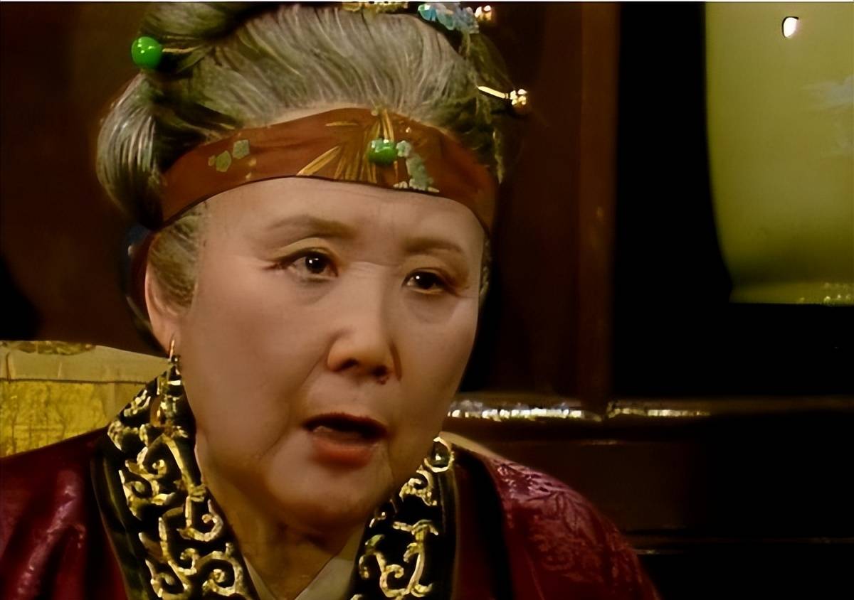 贾母为啥叫刘姥姥"老亲家"?