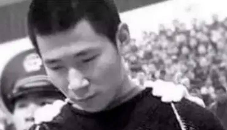 8名小孩一天连杀27人,成为1983严打导火索,多名女青