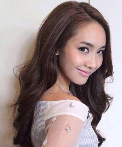 pooklook现在在泰国算是一线明星了,她的演技也是很不错的,能