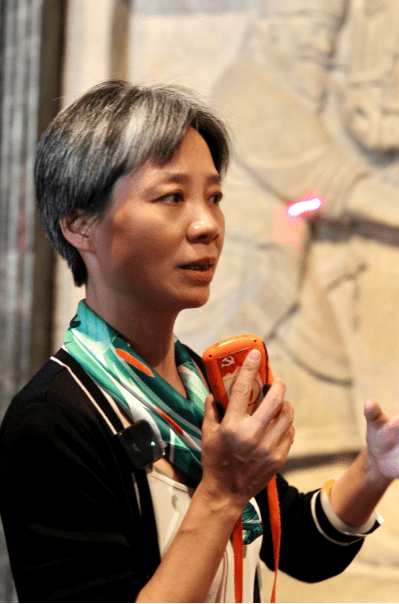 8月盛夏的古城,肖静接受了华商报大风新闻记者的专访.