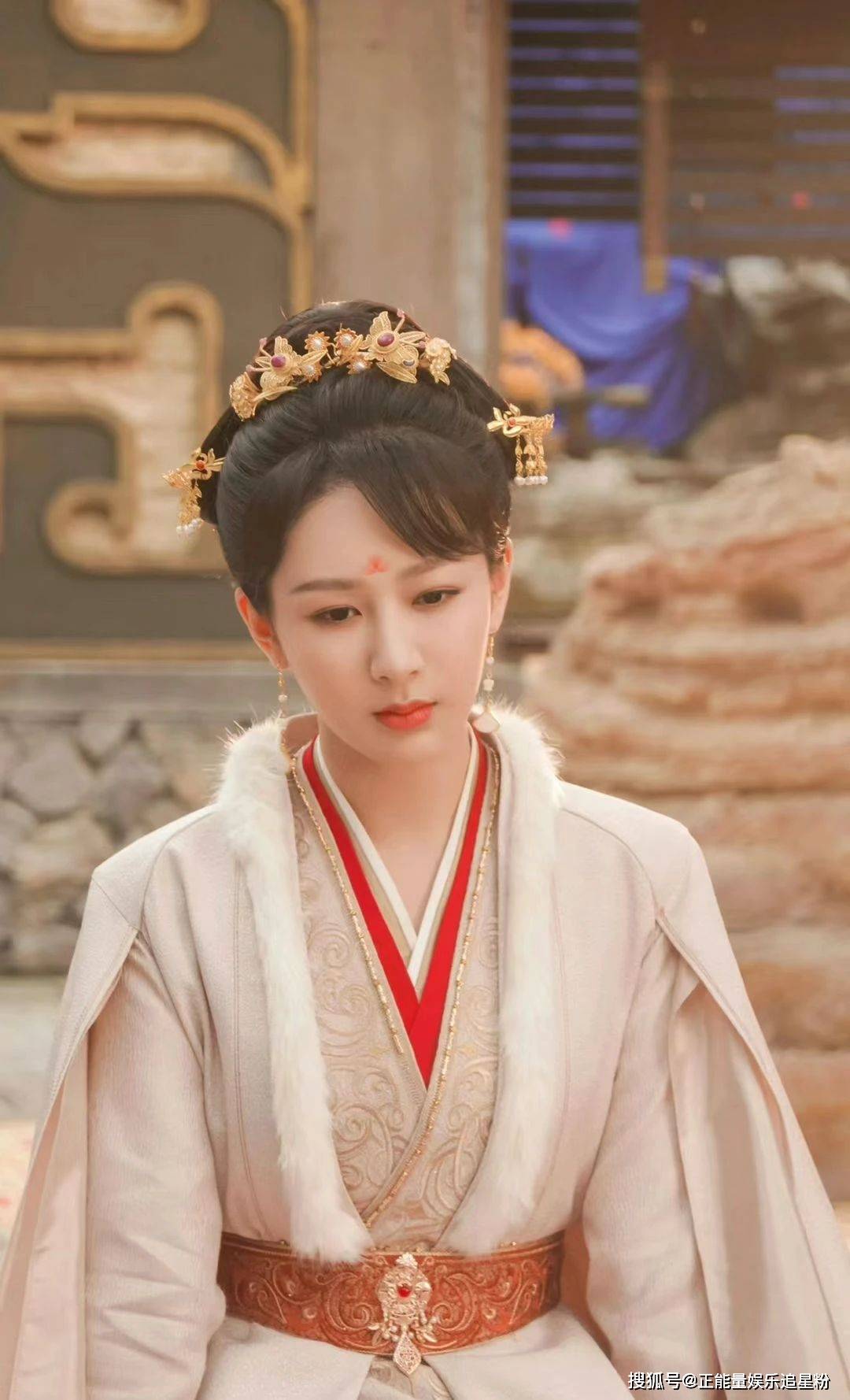 杨紫演出了真正的顶级大女主,访谈《长相思》被狠狠惊艳到了_因为