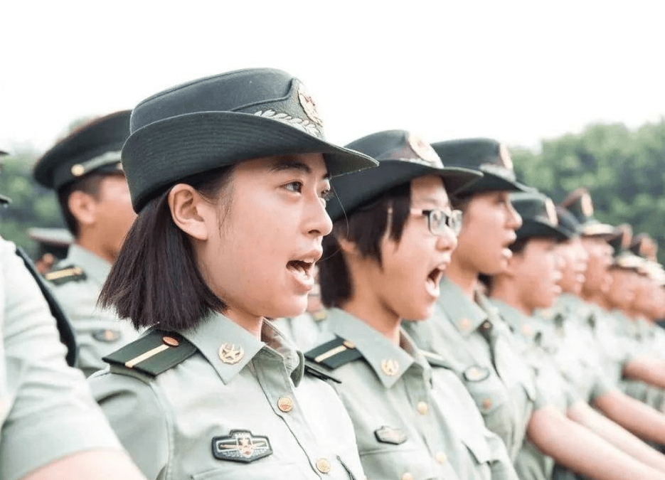 空军军医大学校服图片