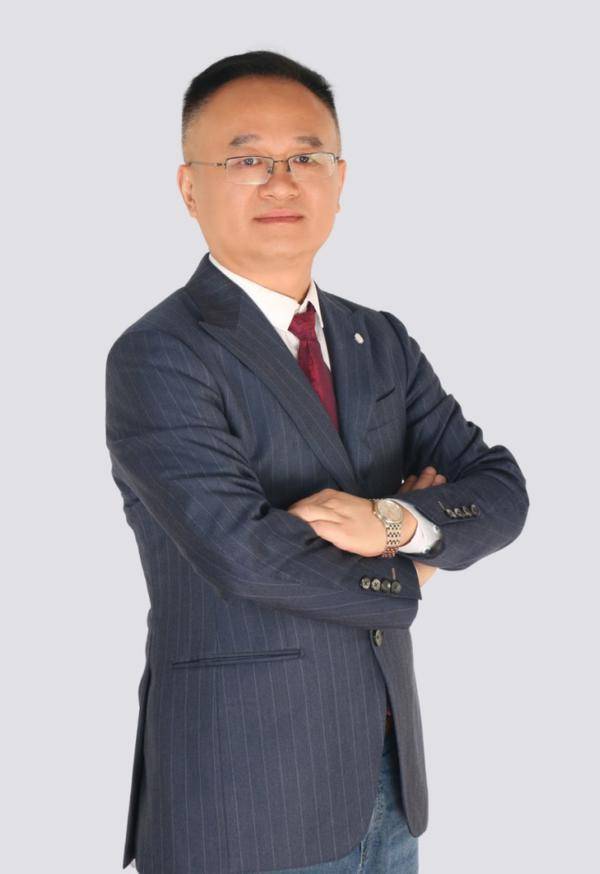 "酒业创新先锋"鹿申的四醉人生