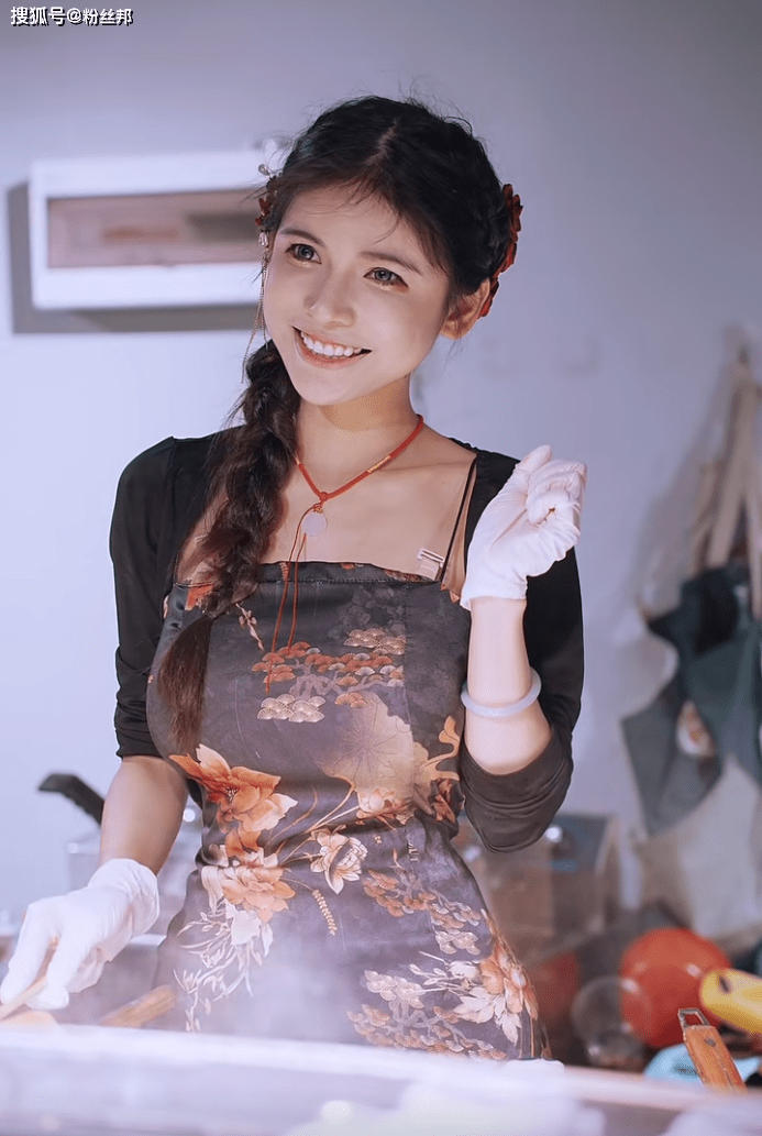 "狗头萝莉"搬去洛阳了,被人冒充谈合作,街道贴心提供冰块降温_煎饼_城