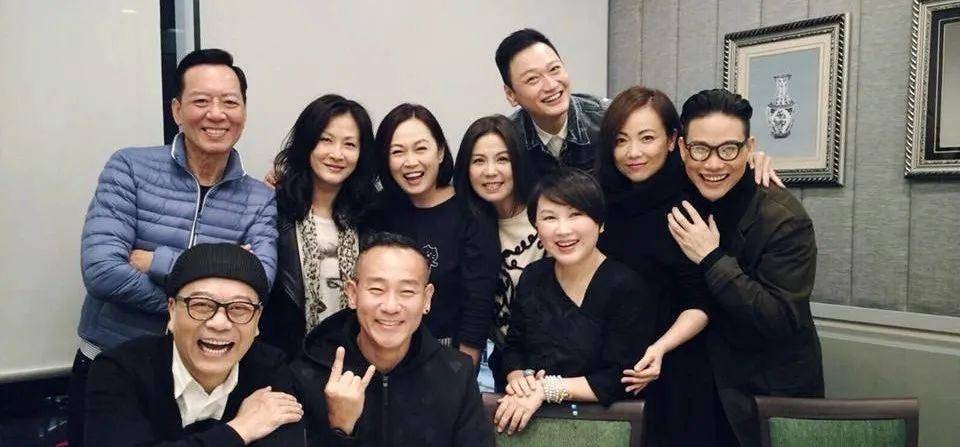 63岁tvb「收视福星」二婚娶赌王孙女_欧阳震华_傅洁娴_太太