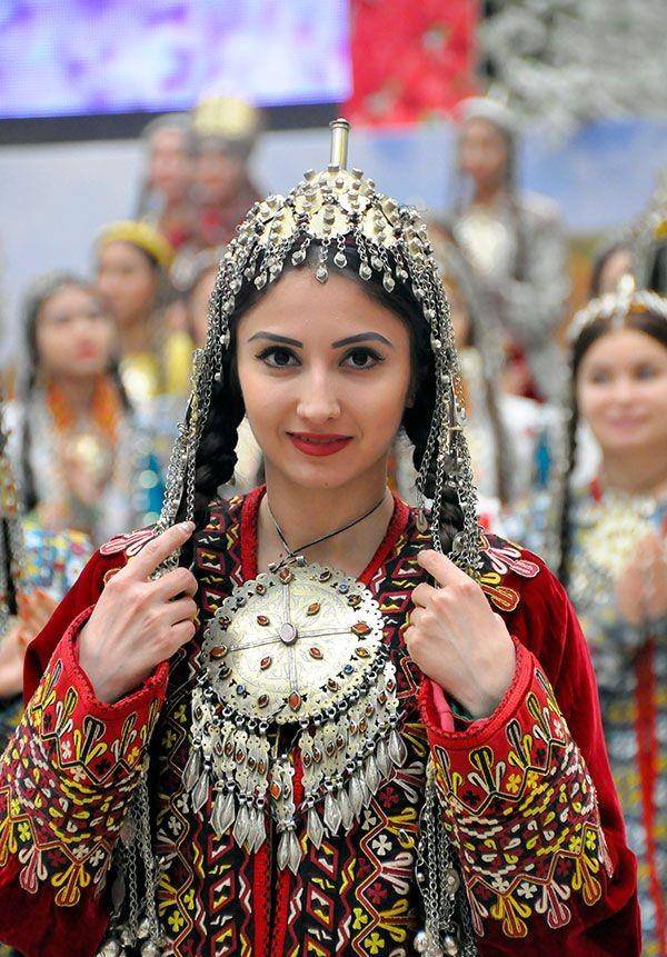 亚洲唯一永久中立国土库曼斯坦,汽油每升1毛钱,幸福得让人羡慕_大国