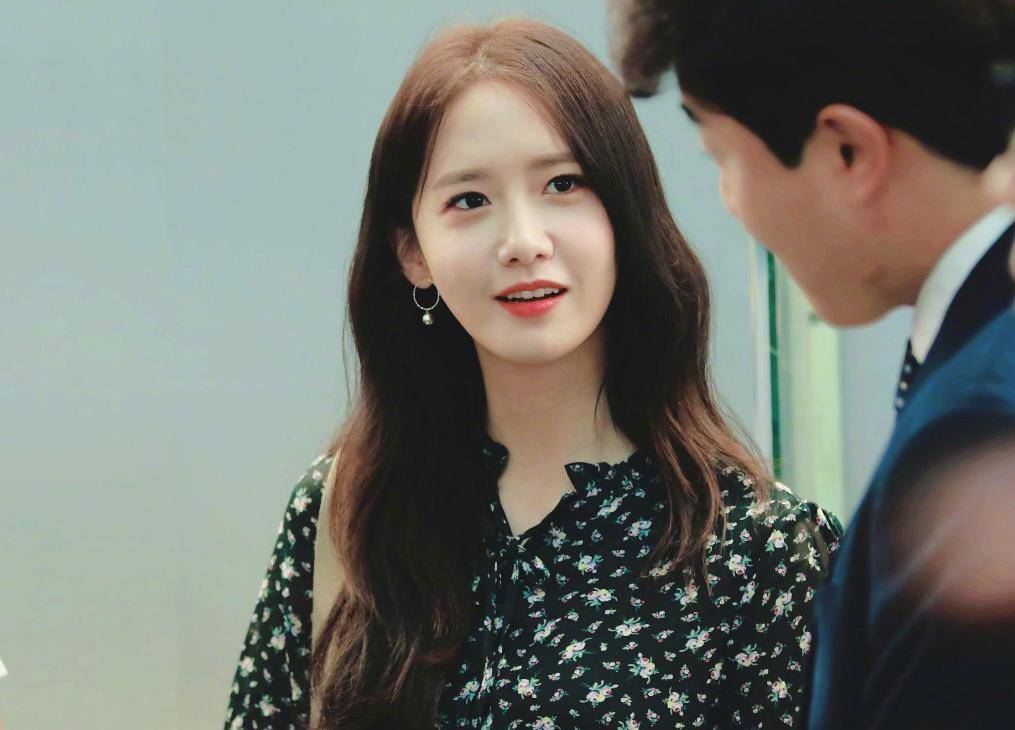 的女主苏矜北,同时也是《琉璃》中的褚玲珑;张雨鑫是snh48的"三期生