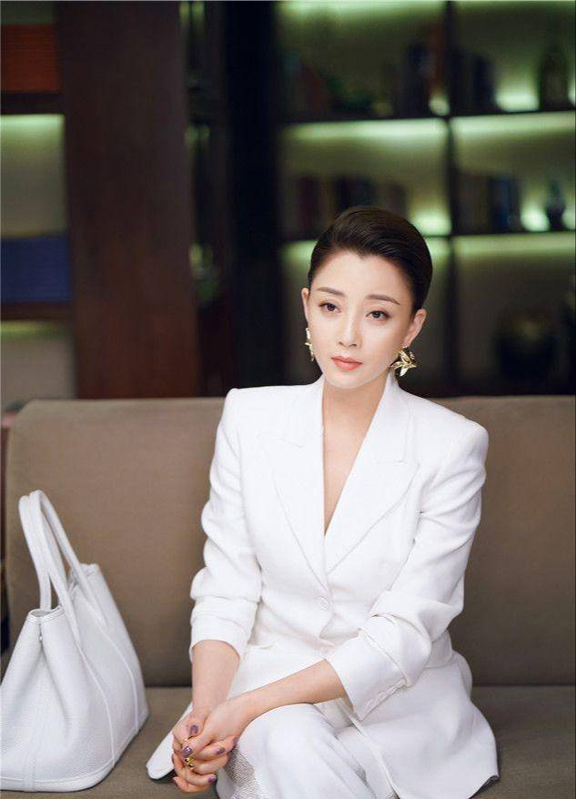 女星殷桃的新恋情!