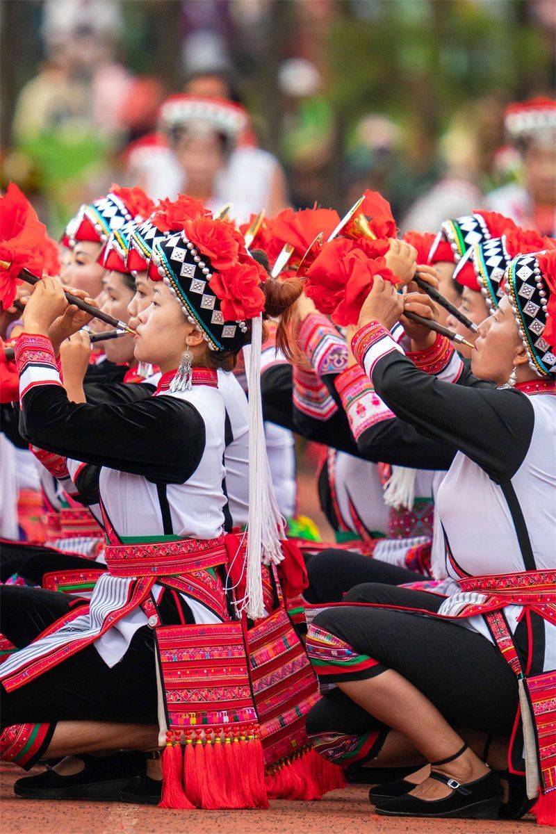 非遗| 弥勒阿细跳月,源于远古的快乐之舞_阿细人_足球场_中心