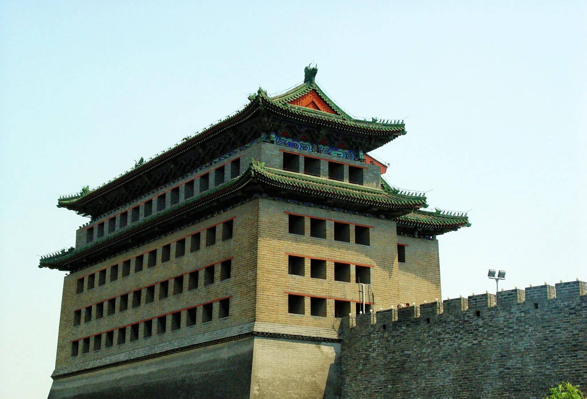 郑重回答一位朋友的留言质疑:北京的古代城墙还存在吗?