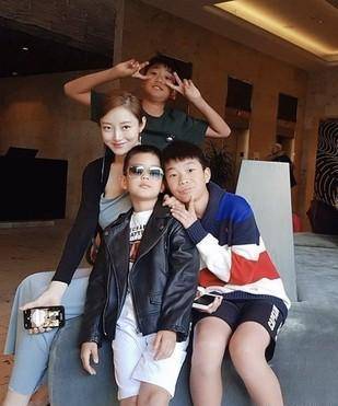 任昌丁连生五个儿子 二婚娇妻竟小18岁 与河智苑出演色即是空_妻子_金
