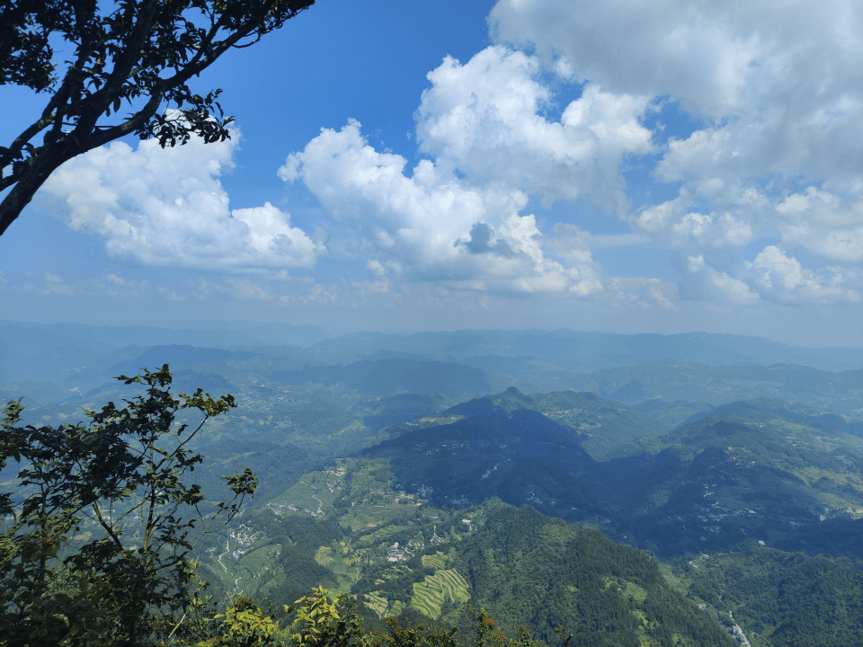 走进大美彭水摩围山_实践团_飞云_景区