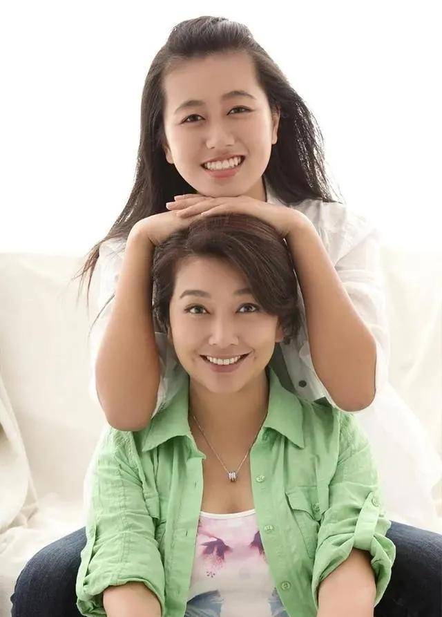 田小洁,能娶到江珊全靠她女儿支持,余生不会辜负她_靳东_妈妈_曾萍