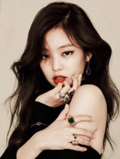 blackpink人间香奈儿金智妮,在性感,小女孩和高级感中灵活穿梭_身材