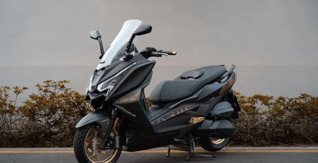 力刻318长续航版上市,装配24l大油箱,升级tcs换装全新仪表_搜狐汽车