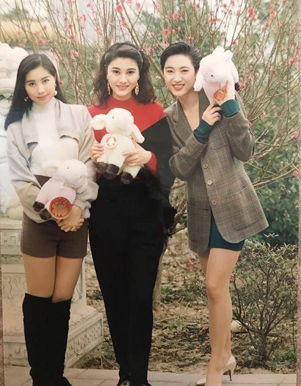 53岁陈法蓉现身美食节目,与蔡少芬亲密互动,两人曾因婚礼闹矛盾_显得