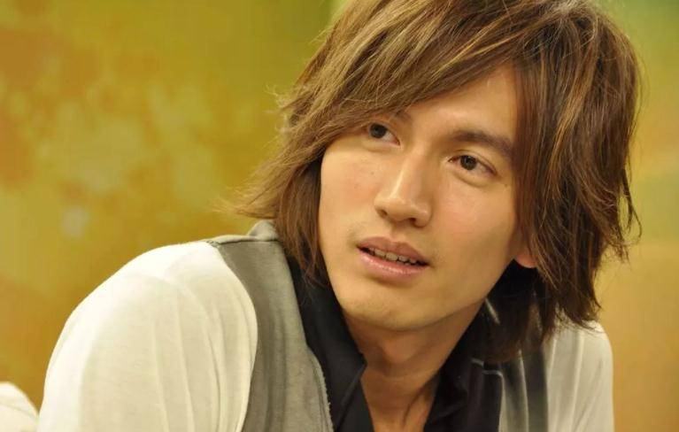 20年后,再看曾经火遍亚洲"f4"各自的境遇,他们差距一目了然_言承旭