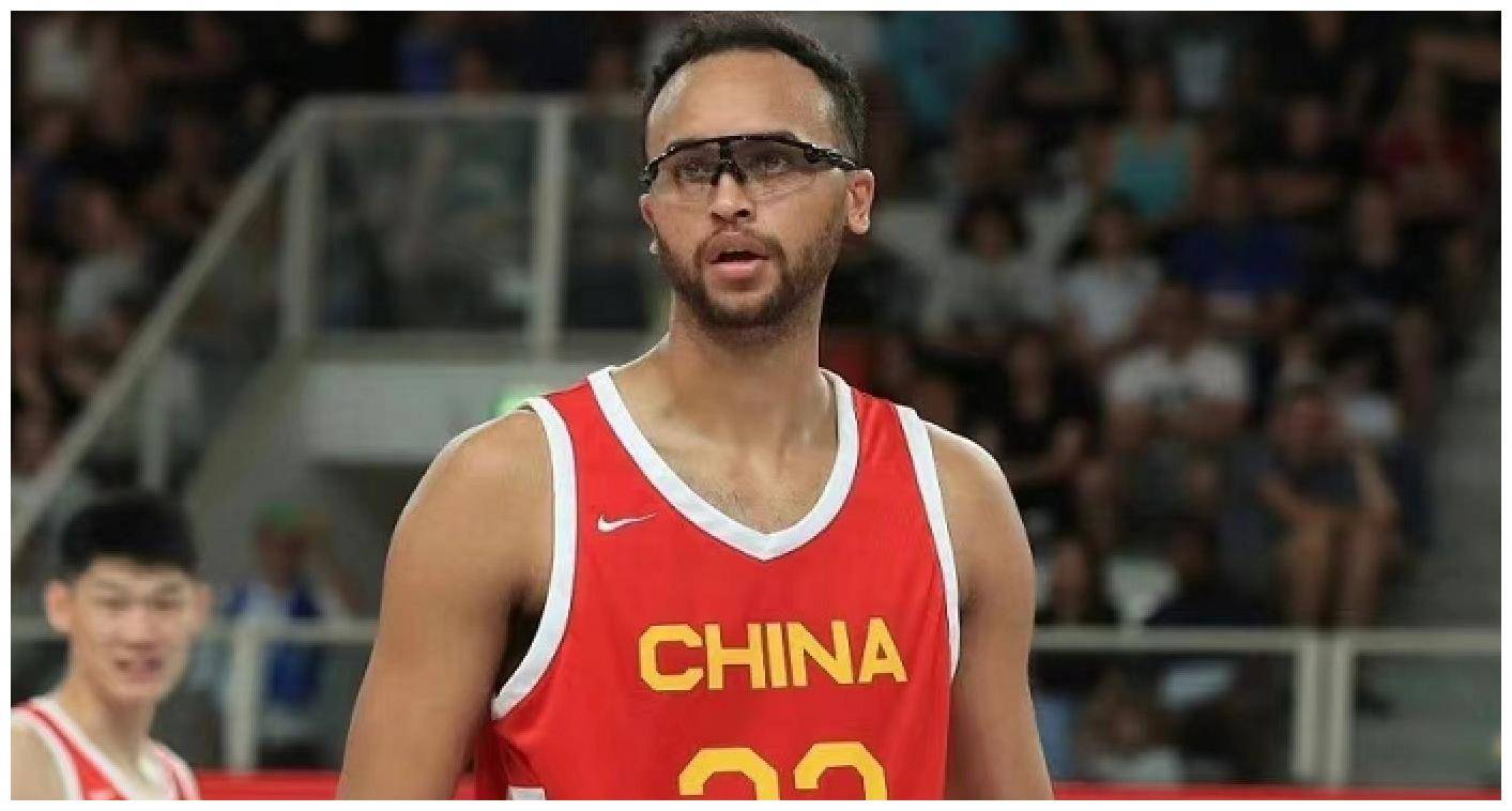 无奈单打 汗流浃背,抢断拒绝连败_比赛_队友_李凯儿