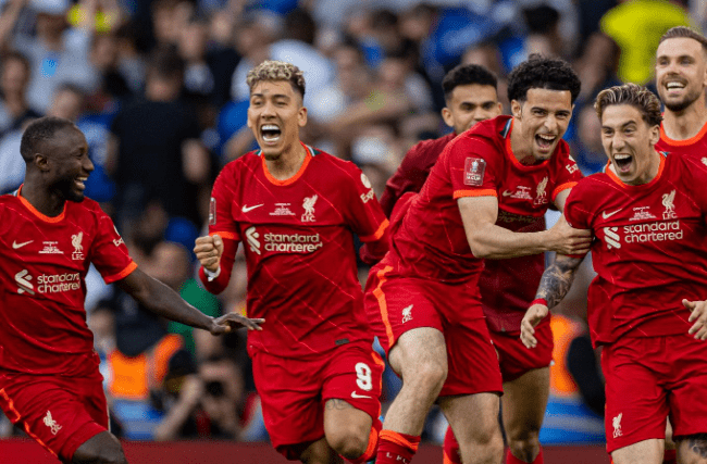 卡拉格:利物浦转会窗口沦为一片混乱_防守_拉维亚_前场球员