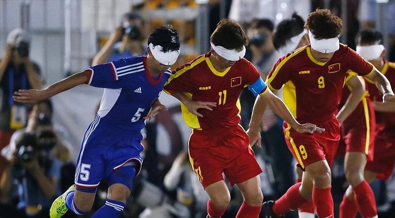 云南小伙助中国盲人足球队晋级四强!