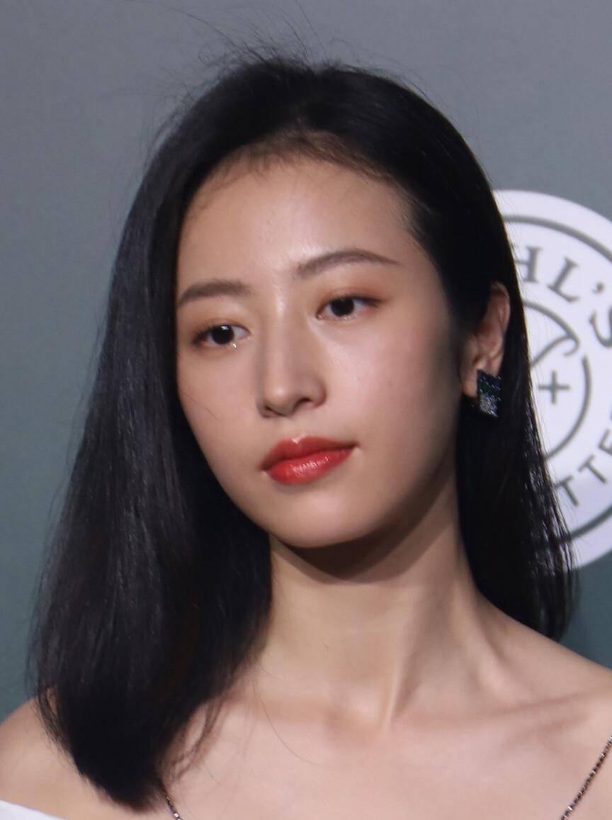 周雨彤醉酒戏真的喝了,即使只剩下200多,但是没关系_时候_乔夕辰_人生