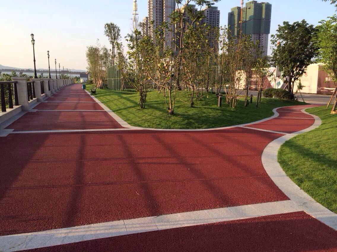 彩色透水路面施工_进行_处理_包括