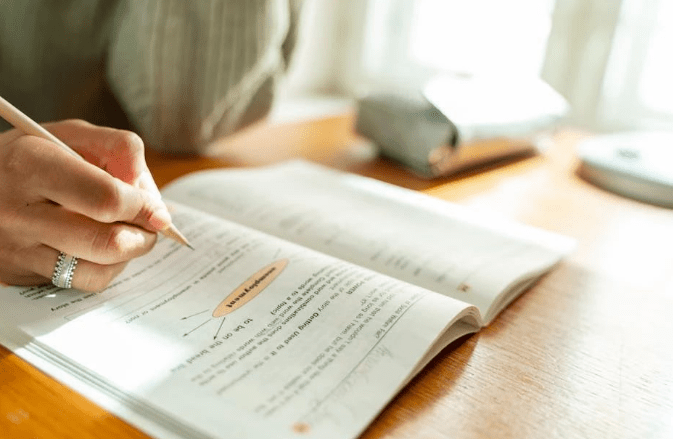 英国留学去哪个大学好_英国留学指南_英国留学费用